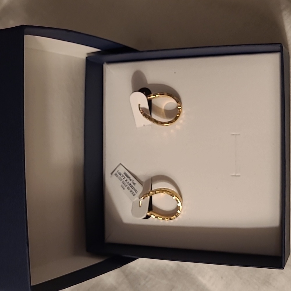 Gold earrings